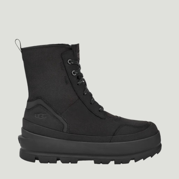 UGG Women’s Lug Boot in Black - Picture 1 of 8